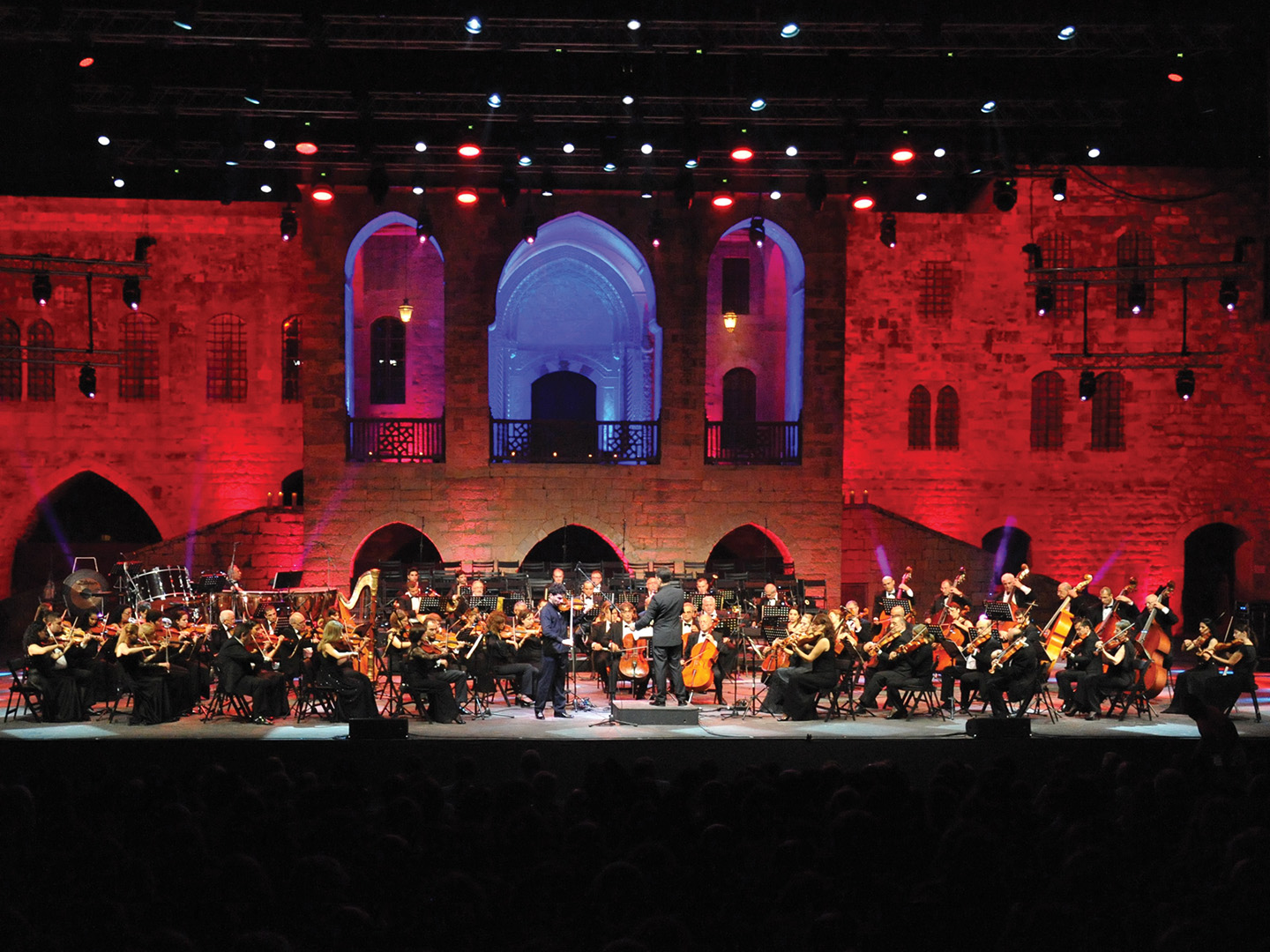 In 2015, the Armenian National Philharmonic and Hover Choir showcased at Lebanon’s Beiteddine Art Festival.