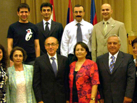 Ara Tekian with AGBU Lebanon members during his July 8 lectu