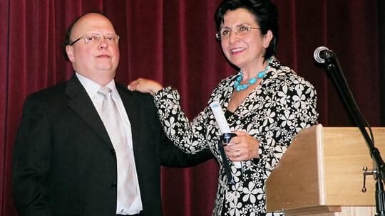 AGBU Montreal’s Chairwoman Rita Kuyumjian gives former Chair