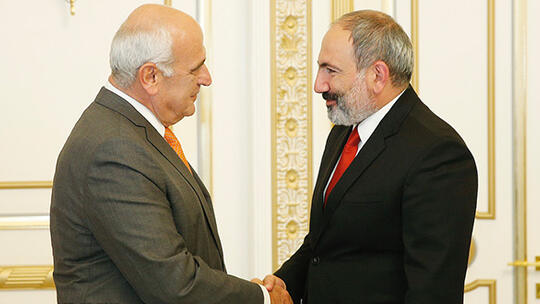 Prime Minister Pashinyan greets AGBU President Berge Setraki