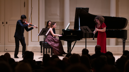 Arutyun Piloyan (Violin), Diana Gabrielyan (Piano), and Anoush Pogossian (Clarinet) perform Alexander Arutiunian's "Suite for clarinet."